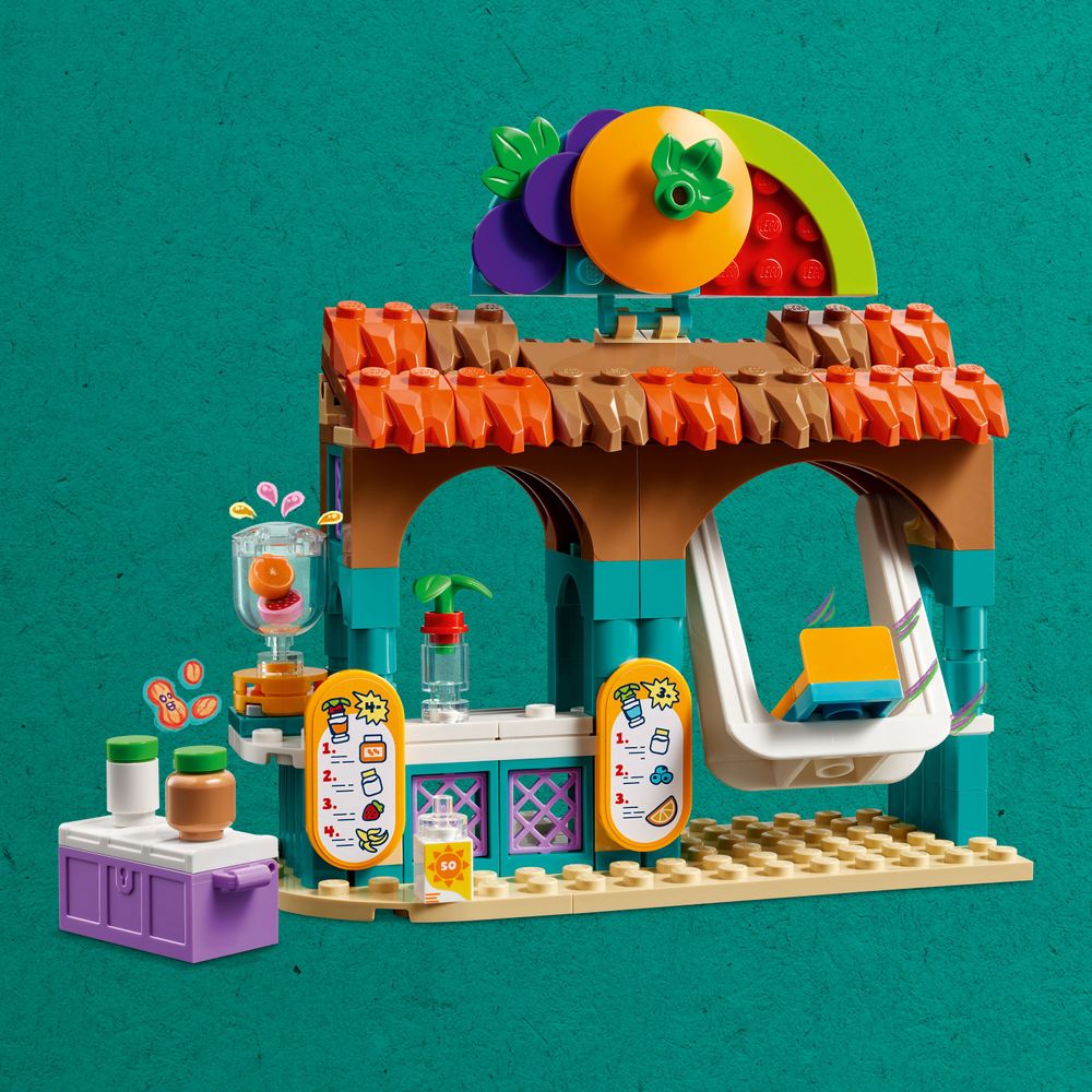 LEGO Friends 42625 Beach Smoothie Stand 2