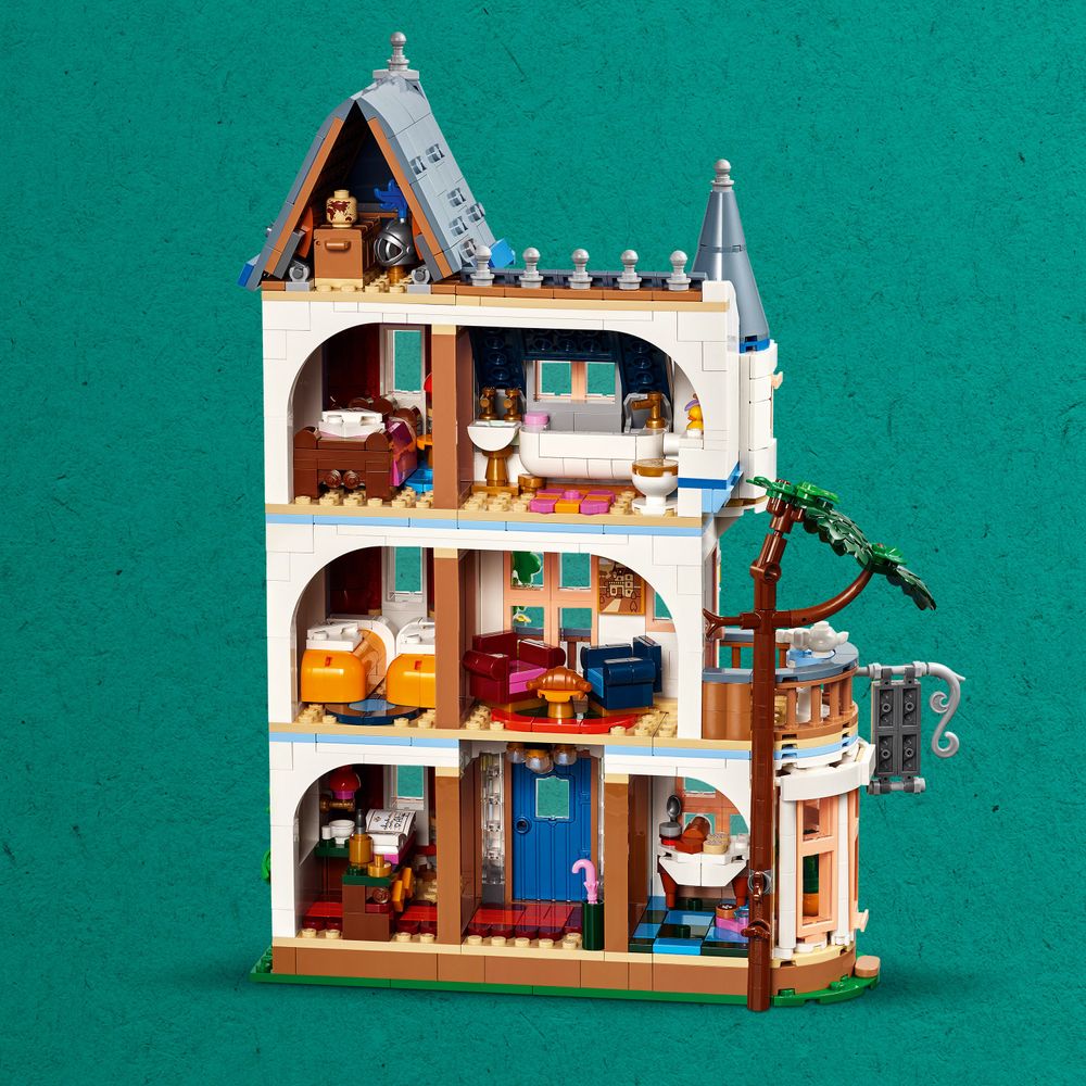 LEGO Friends 42638 Castle Bed and Breakfast 3