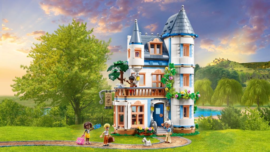 LEGO Friends 42638 Castle Bed and Breakfast 9 1024x576