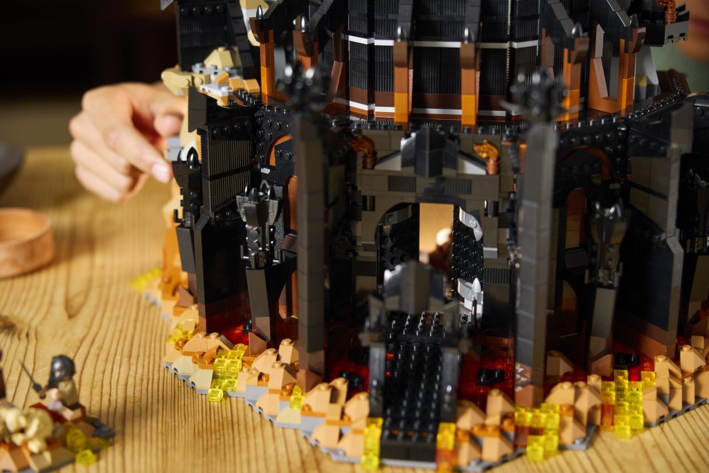 LEGO Icons 10333 The Lord of the Rings Barad dur 29 1024x683