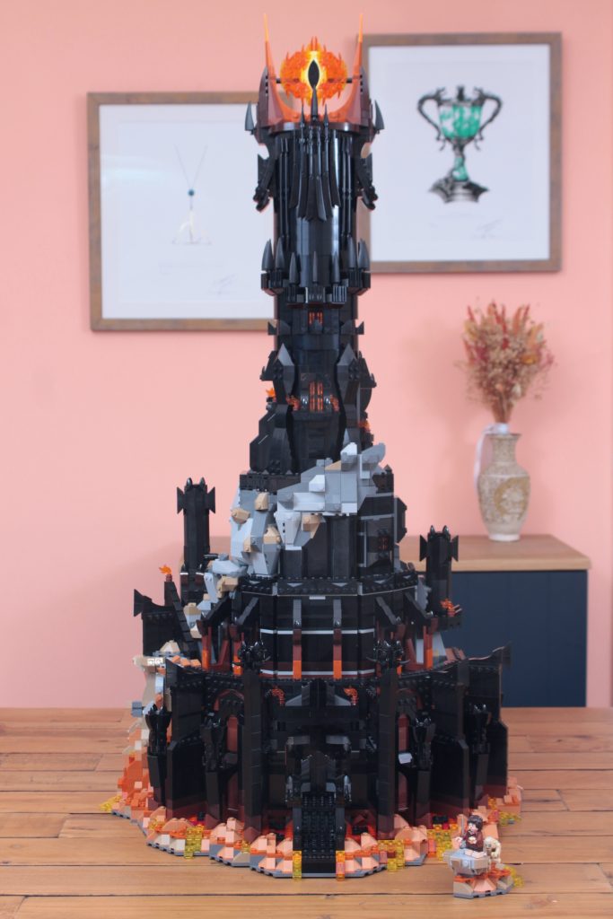LEGO Icons 10333 The Lord of the Rings: Barad-dûr review image