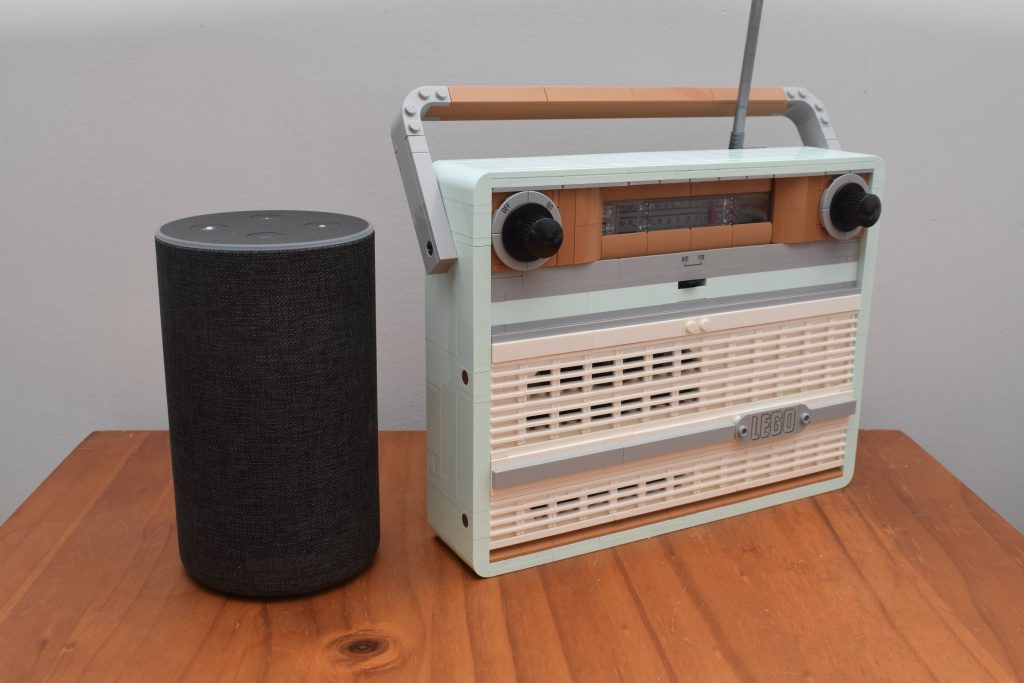 LEGO Icons 10334 Retro Radio 11 1024x683