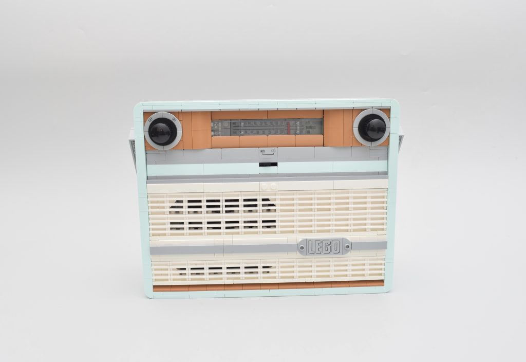 LEGO Icons 10334 Retro Radio 17 1024x704