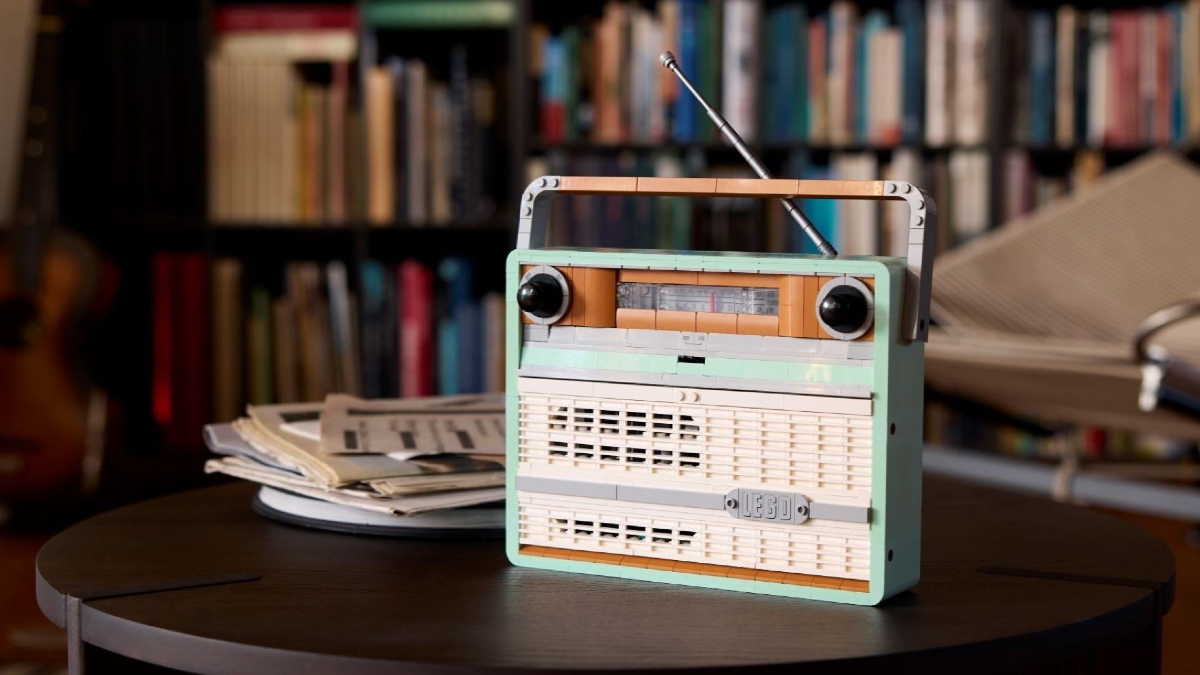 Ascolta la Radio retrò LEGO Icons 10334 in azione