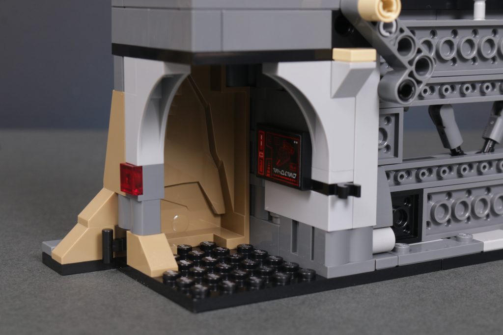 LEGO Star Wars 75386 Paz Vizsla and Moff Gideon Battle