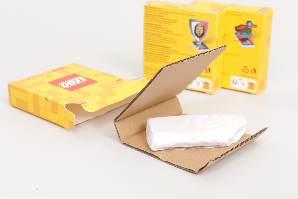 Duck Space and Knight themed magnets &ndash; reviewing some LEGO Insiders rewards 3 1024x683