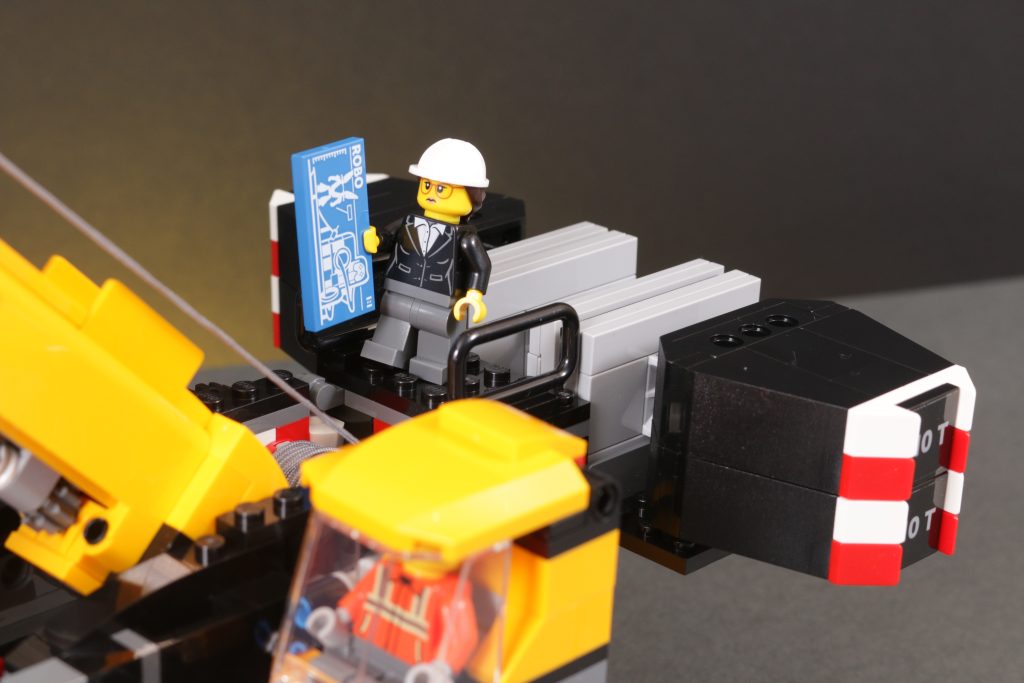 LEGO City 60409 Yellow Mobile Construction Crane review 29 1024x683