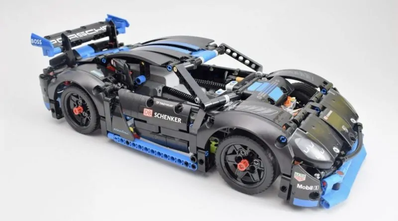 LEGO 42176 Porsche GT4 e-Performance Race Car review