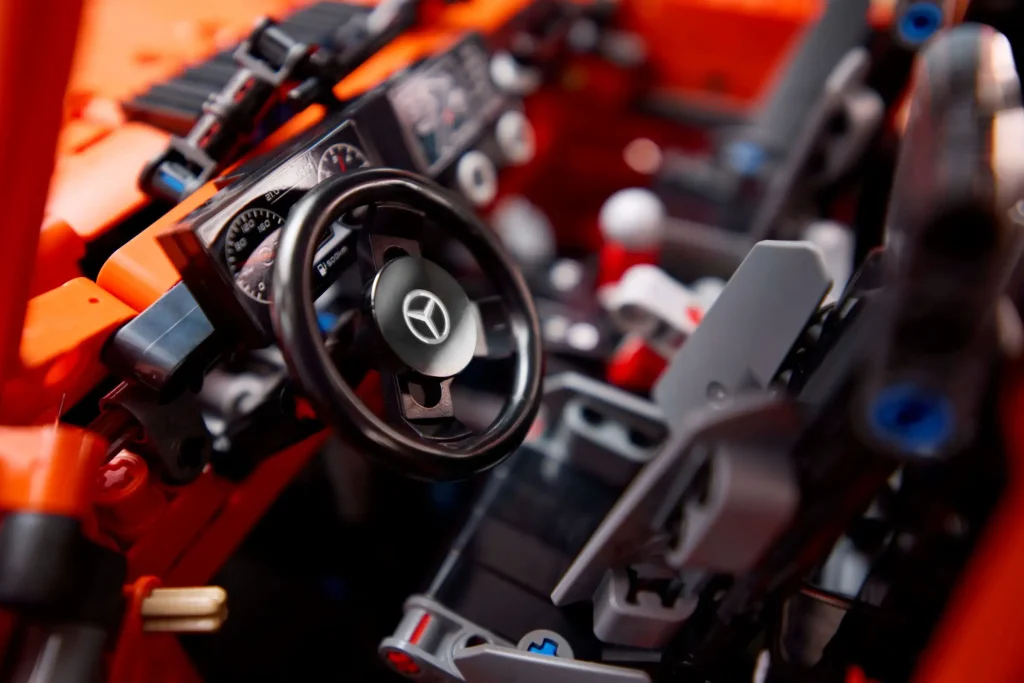 Supporto Da Parete Per Esporre Mercedes-Benz G 500 (LEGO Technic 42177)