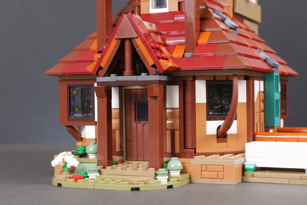 LEGO Harry Potter 76437 The Burrow Collectors Edition review 15 1024x683
