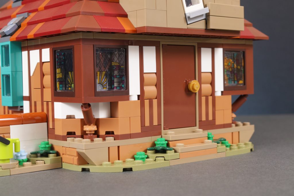 LEGO Harry Potter 76437 The Burrow Collectors Edition review 16 1024x683