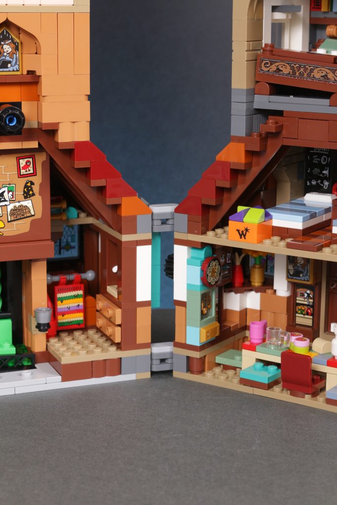 LEGO Harry Potter 76437 The Burrow Collectors Edition review 25 683x1024