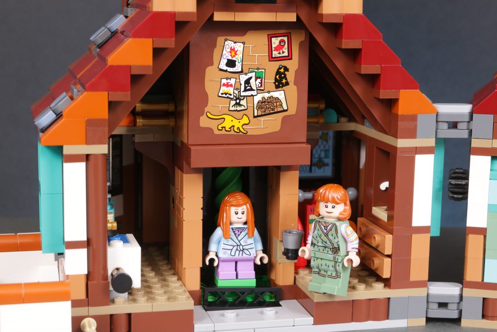 LEGO Harry Potter 76437 The Burrow Collectors Edition review 29 1024x683