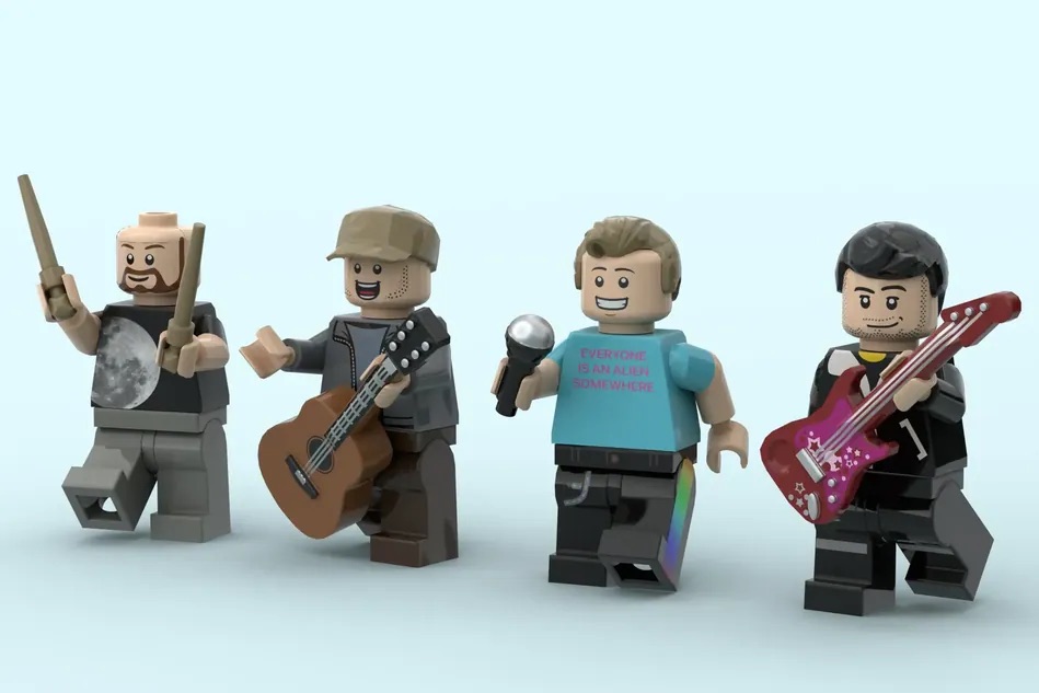 LEGO Ideas Coldplay Music of the Spheres World Tour Diorama 3