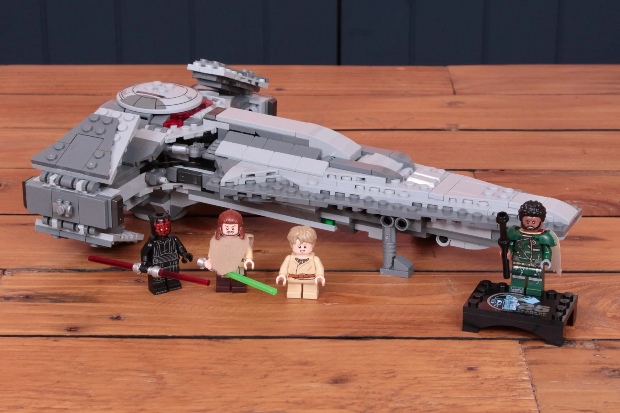 LEGO Star Wars 75383 Darth Maul’s Sith Infiltrator review