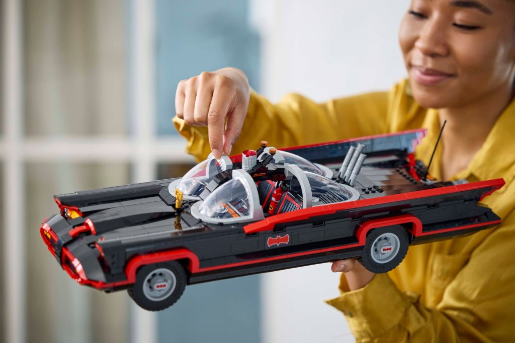 76328 batman the classic tv series batmobile 1 1024x683