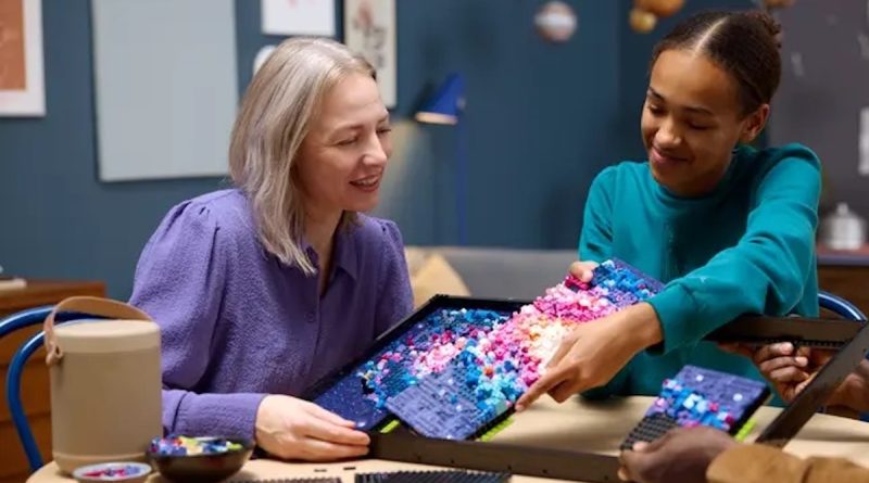 LEGO Art 31212 Women Lifestyle featured