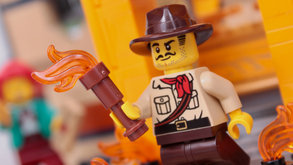 LEGO Indiana Jones 77013 Escape from the Lost Tomb Johnny Thunder Adventurers featured 1024x576