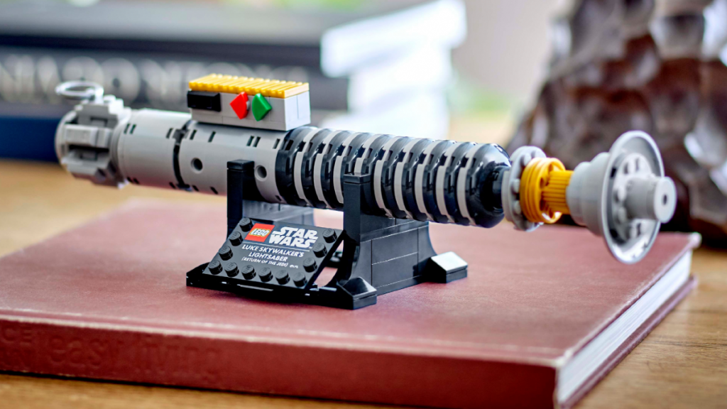 LEGO Star Wars 40730 Luke Skywalkers Lightsaber featured 1024x576