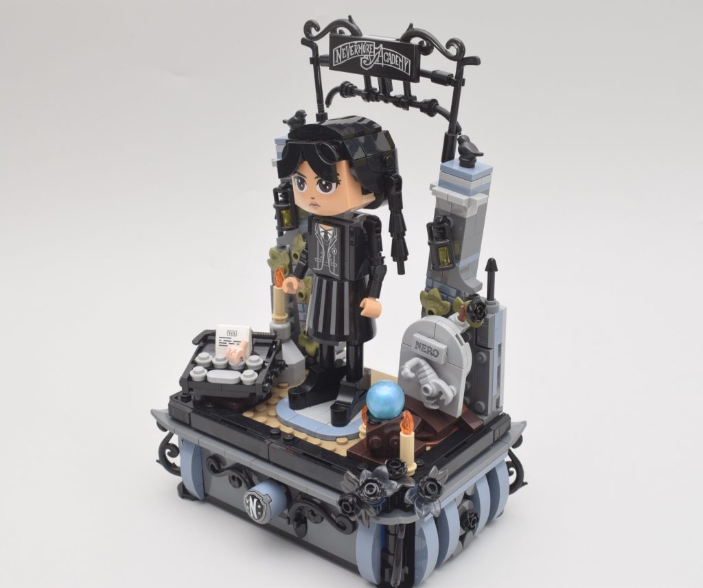 LEGO Wednesday 76780 Wednesday Addams Figure review 11 1024x857