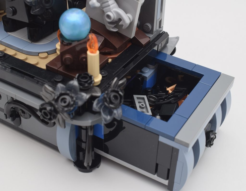 LEGO Wednesday 76780 Wednesday Addams Figure review 16 1024x794