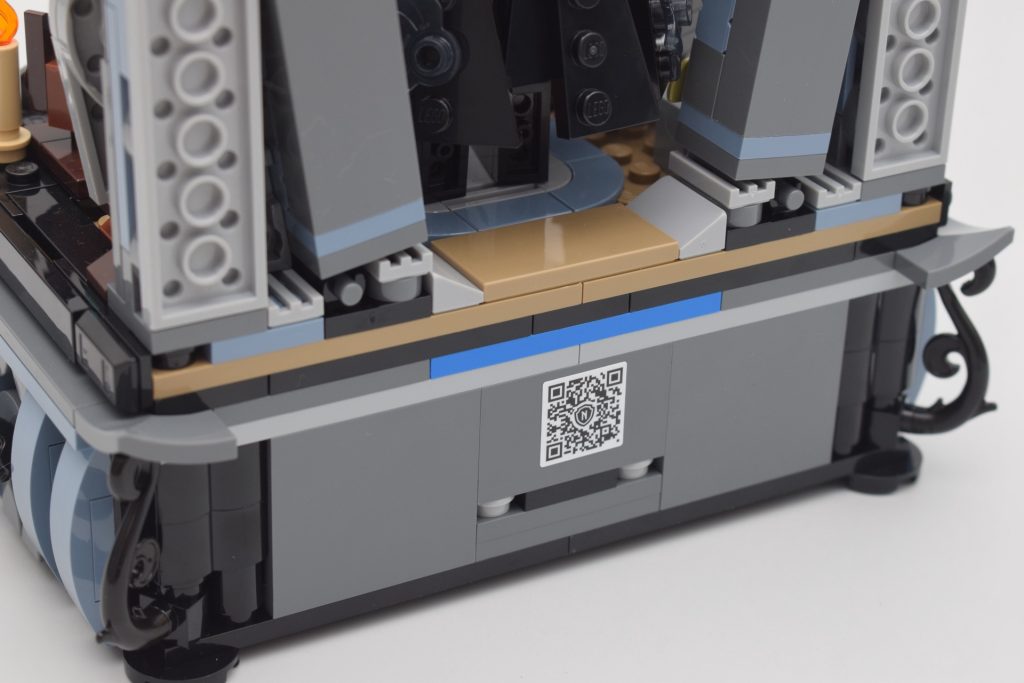 LEGO Wednesday 76780 Wednesday Addams Figure review 20 1024x683