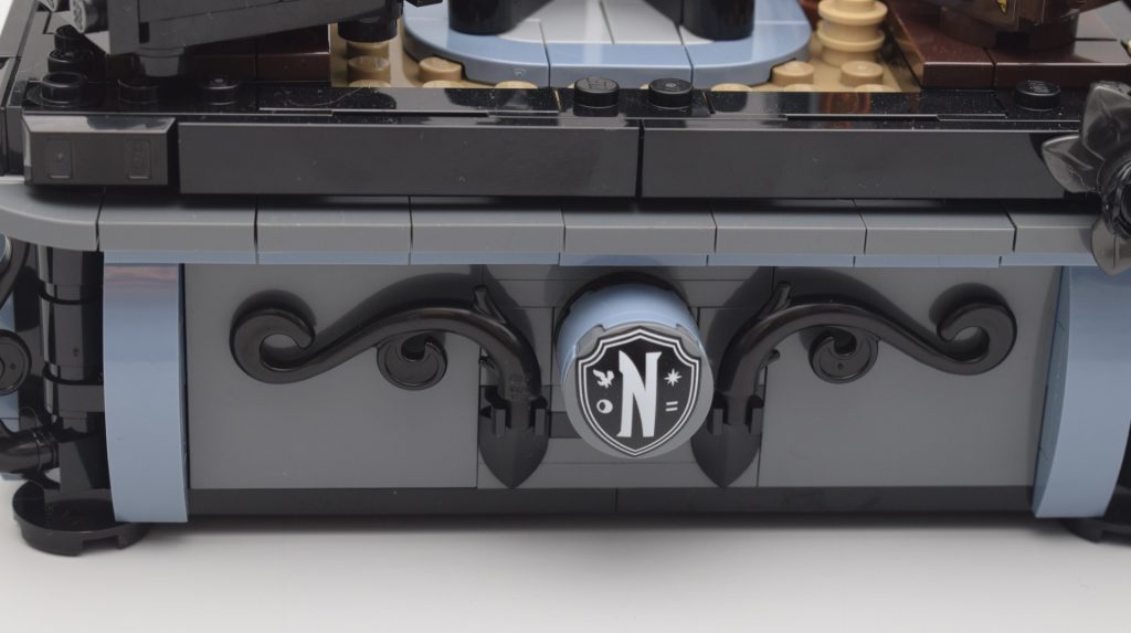 LEGO Wednesday 76780 Wednesday Addams Figure review 4 1024x573