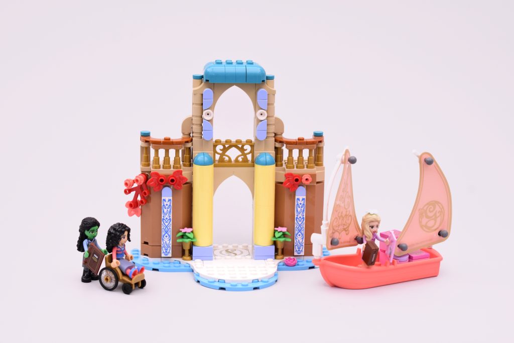 LEGO Wicked 75681 Glinda Elphaba Nessarose at Shiz University 01 1024x683