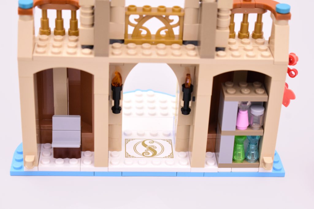 LEGO Wicked 75681 Glinda Elphaba Nessarose at Shiz University 03 1024x683