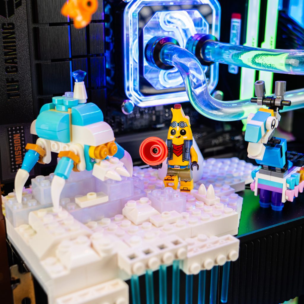 Custom LEGO PC 4 1024x1024