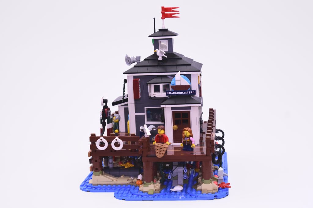 LEGO Harbormasters Office review 05 1024x683