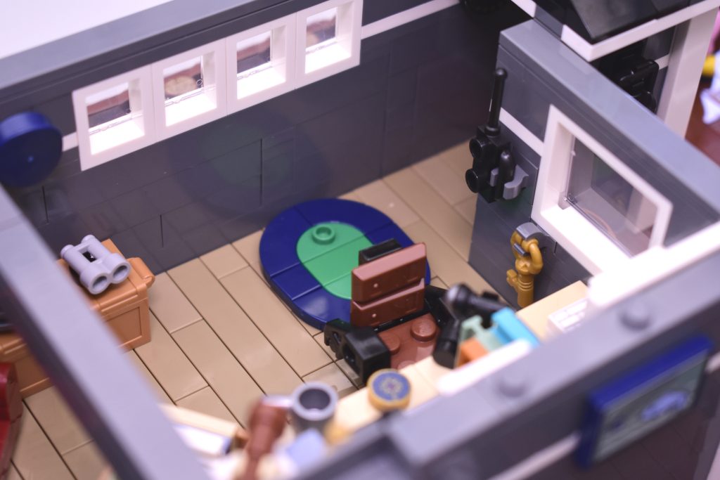 LEGO Harbormasters Office review 17 1024x683