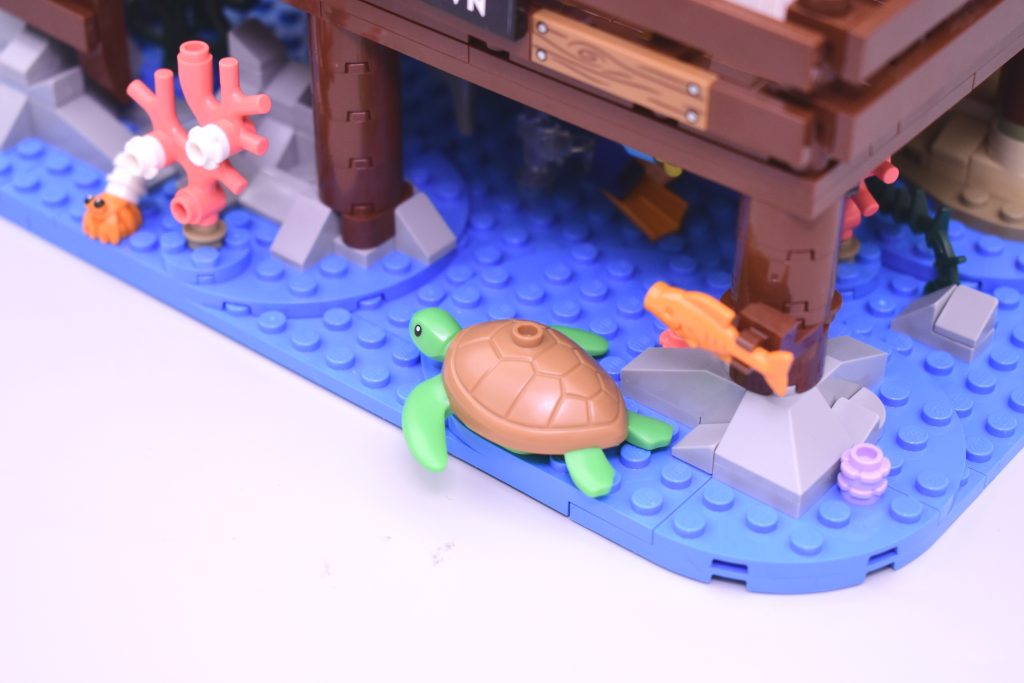 LEGO Harbormasters Office review 25 1024x683