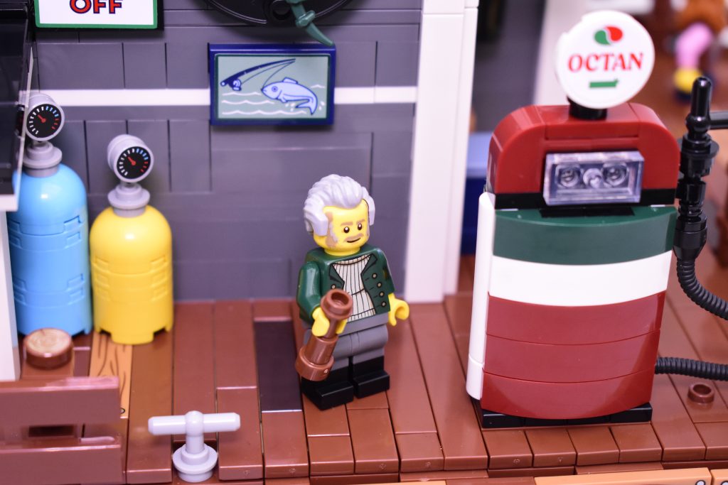 LEGO Harbormasters Office review 29 1024x683