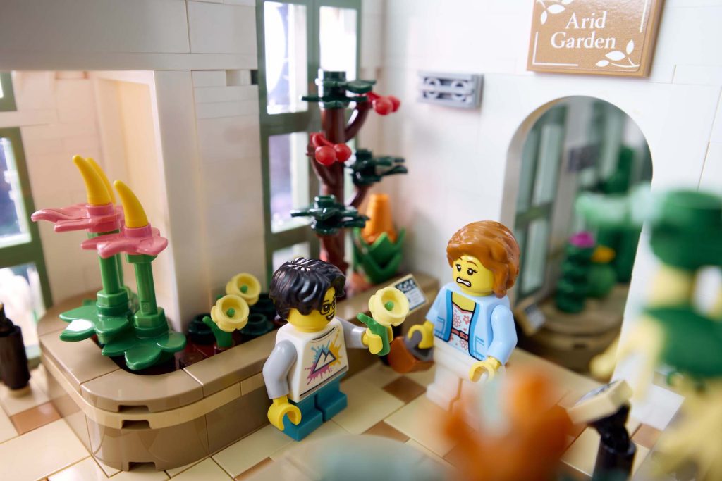 LEGO Ideas 21353 The Botanical Garden 12 1024x683