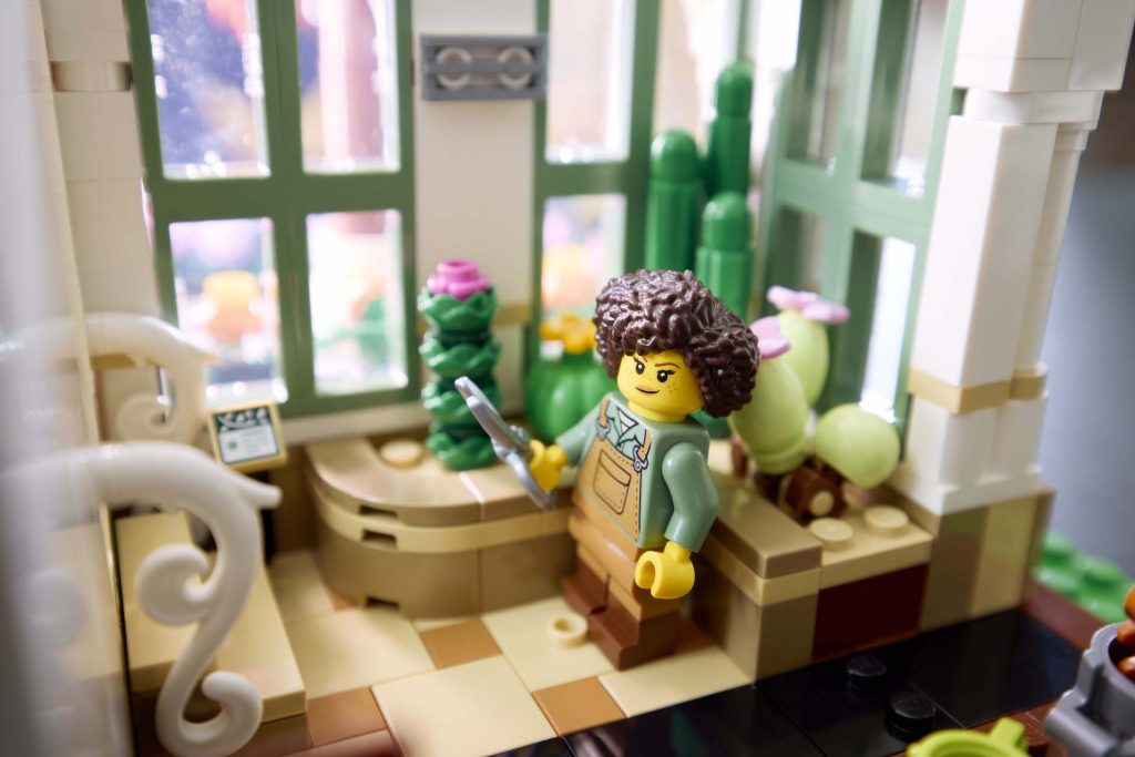 LEGO Ideas 21353 The Botanical Garden 13 1024x683