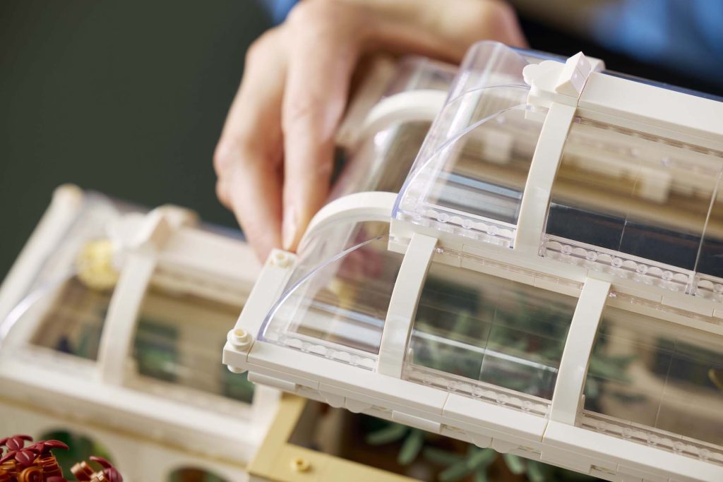 LEGO Ideas 21353 The Botanical Garden 9 1024x683