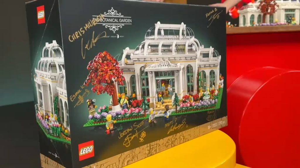 LEGO Ideas 21353 signed 1024x576