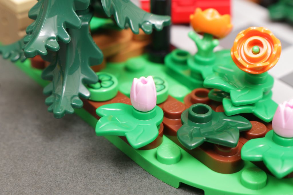 LEGO Ideas 6544433 Entrance Gate gift with purchase review 7 1024x683