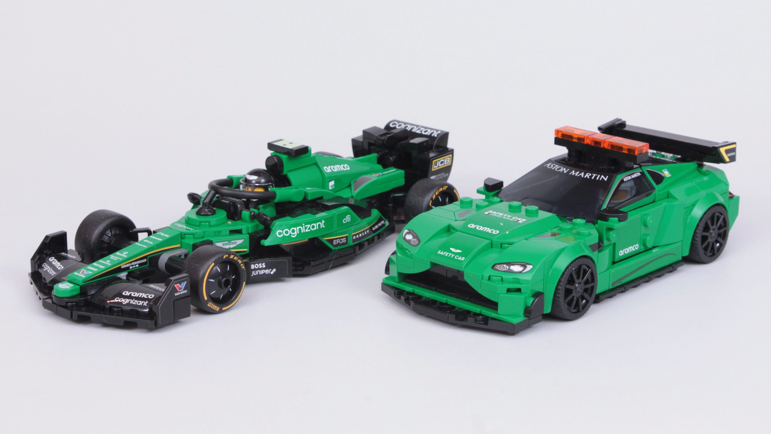 LEGO Speed Champions 76925 Aston Martin Safety Car AMR23 crítica 1 editada e dimensionada