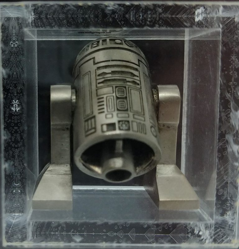 Rare Lego 18K White Gold Exclusive Black Friday R2 D2 Minifigure 3 768x801 1
