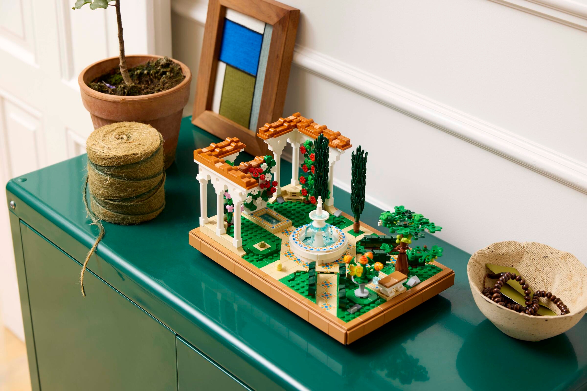 10359 fountain garden LEGO Icons (4)