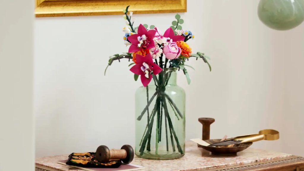 LEGO Botanicals 10342 Pretty Pink Flower Bouquet featured 1024x576