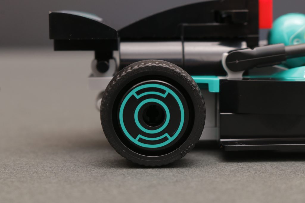 LEGO City 60444 F1 Garage Mercedes AMG Alpine Cars review 31 1024x683