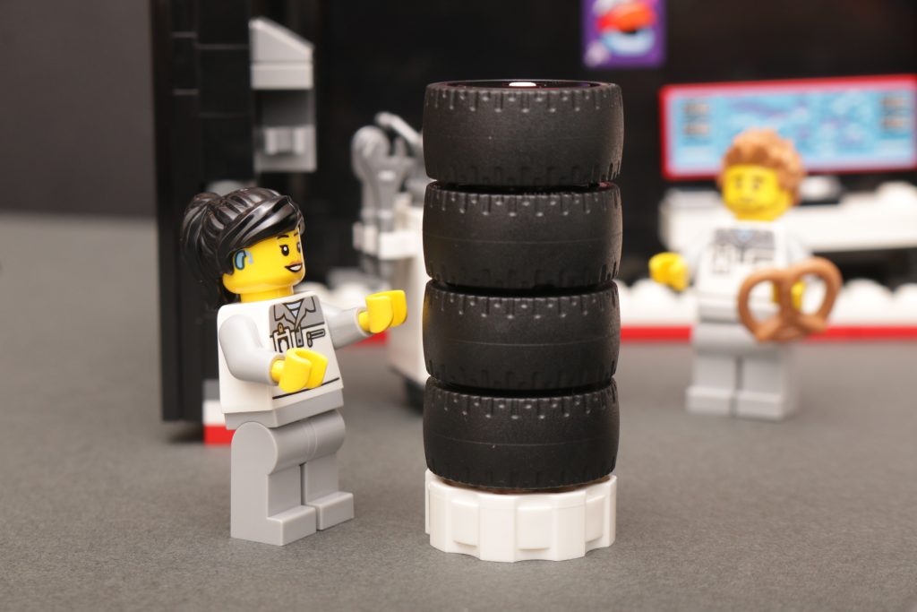 LEGO City 60444 F1 Garage Mercedes AMG Alpine Cars review 6 1024x683