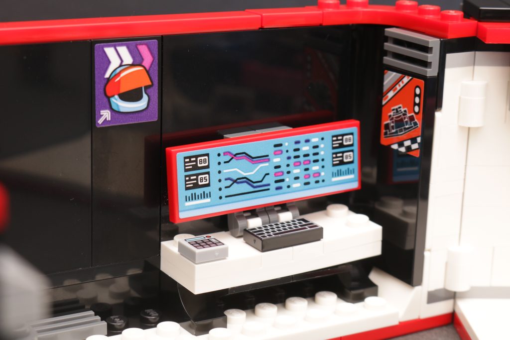 LEGO City 60444 F1 Garage Mercedes AMG Alpine Cars review 8 1024x683