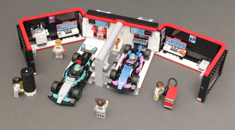 LEGO City 60444 F1 Garage Mercedes AMG Alpine Cars review title