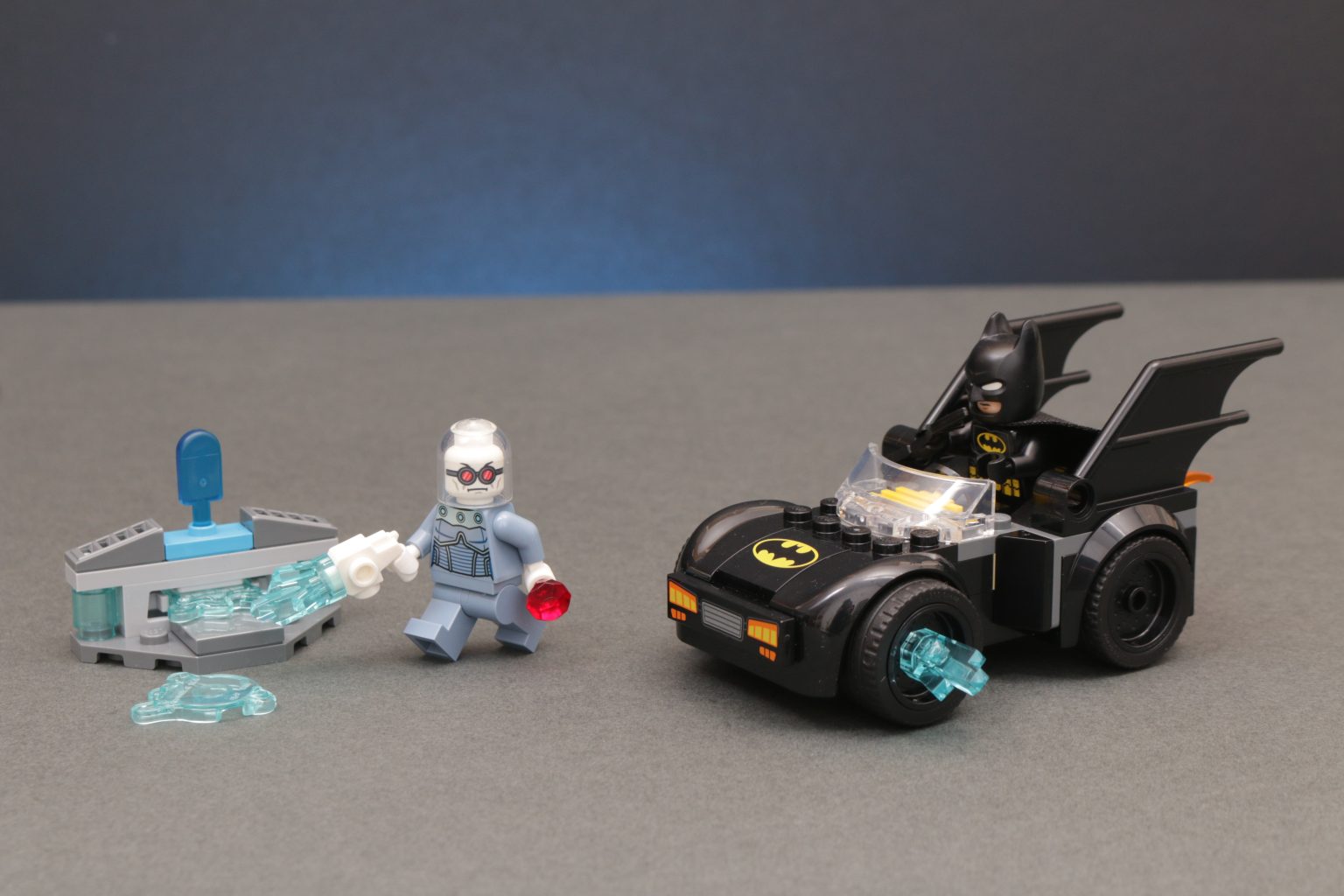 LEGO DC 76302 Superman Mech and 76301 Batmobile review