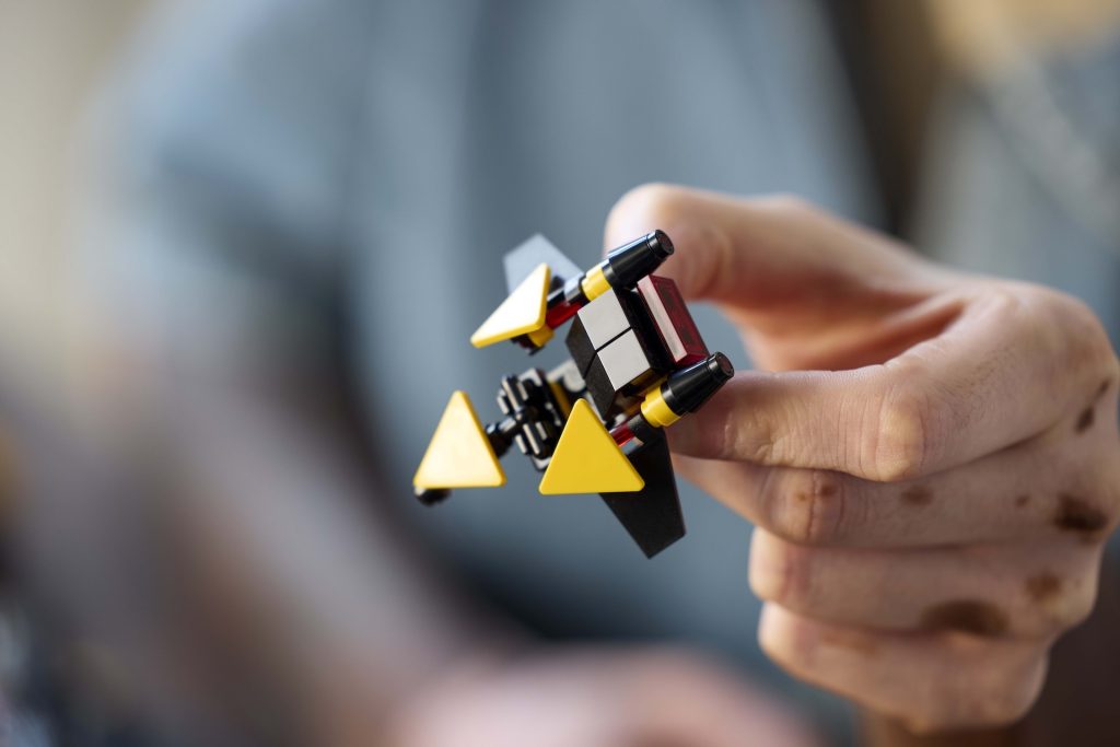 LEGO Icons 10355 Blacktron Renegade 18 1024x683