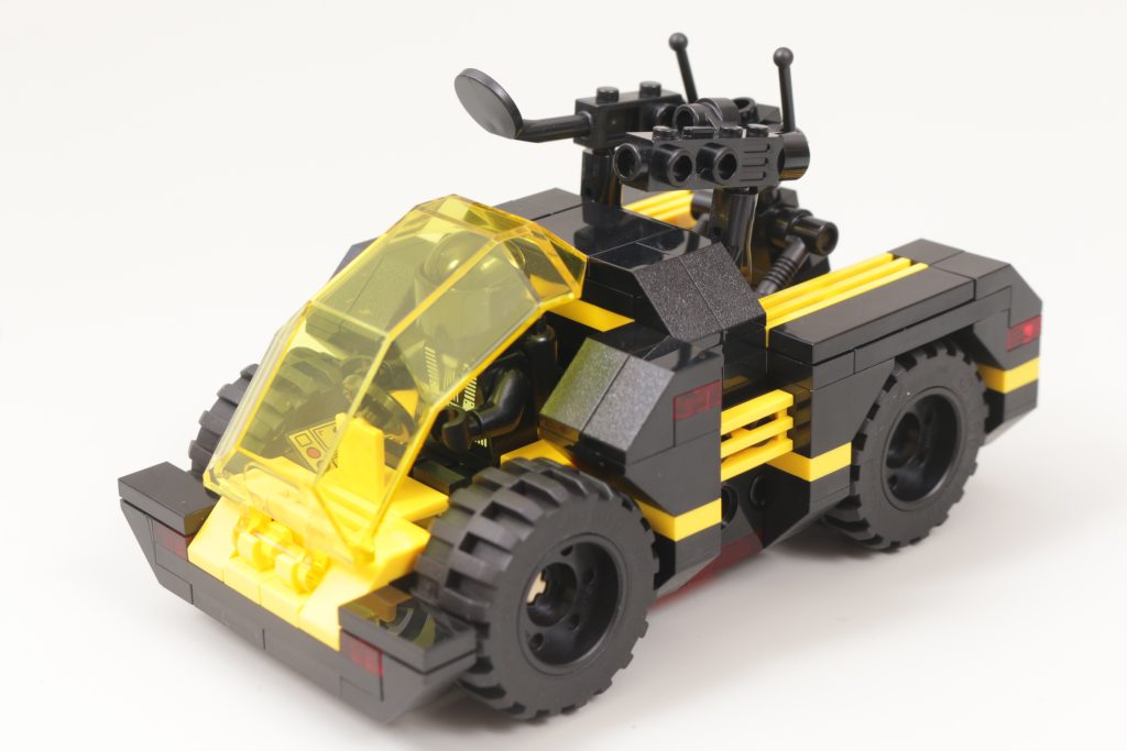 LEGO Icons 10355 Blacktron Renegade anmeldelse 23 1024x683